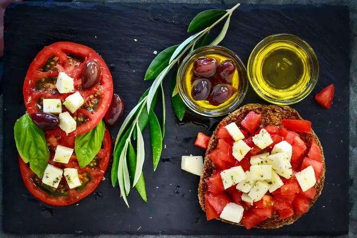 Nutritional Benefits of Tomatoes and Olive Oil