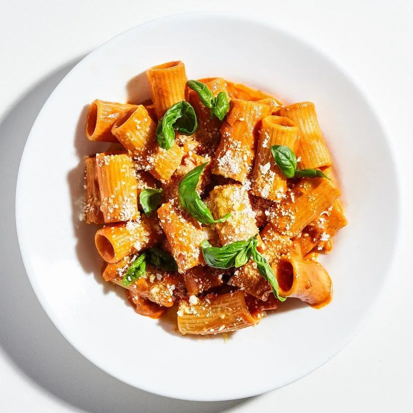 Creative Serving Ideas for Cheesecake Factory Spicy Rigatoni Vodka